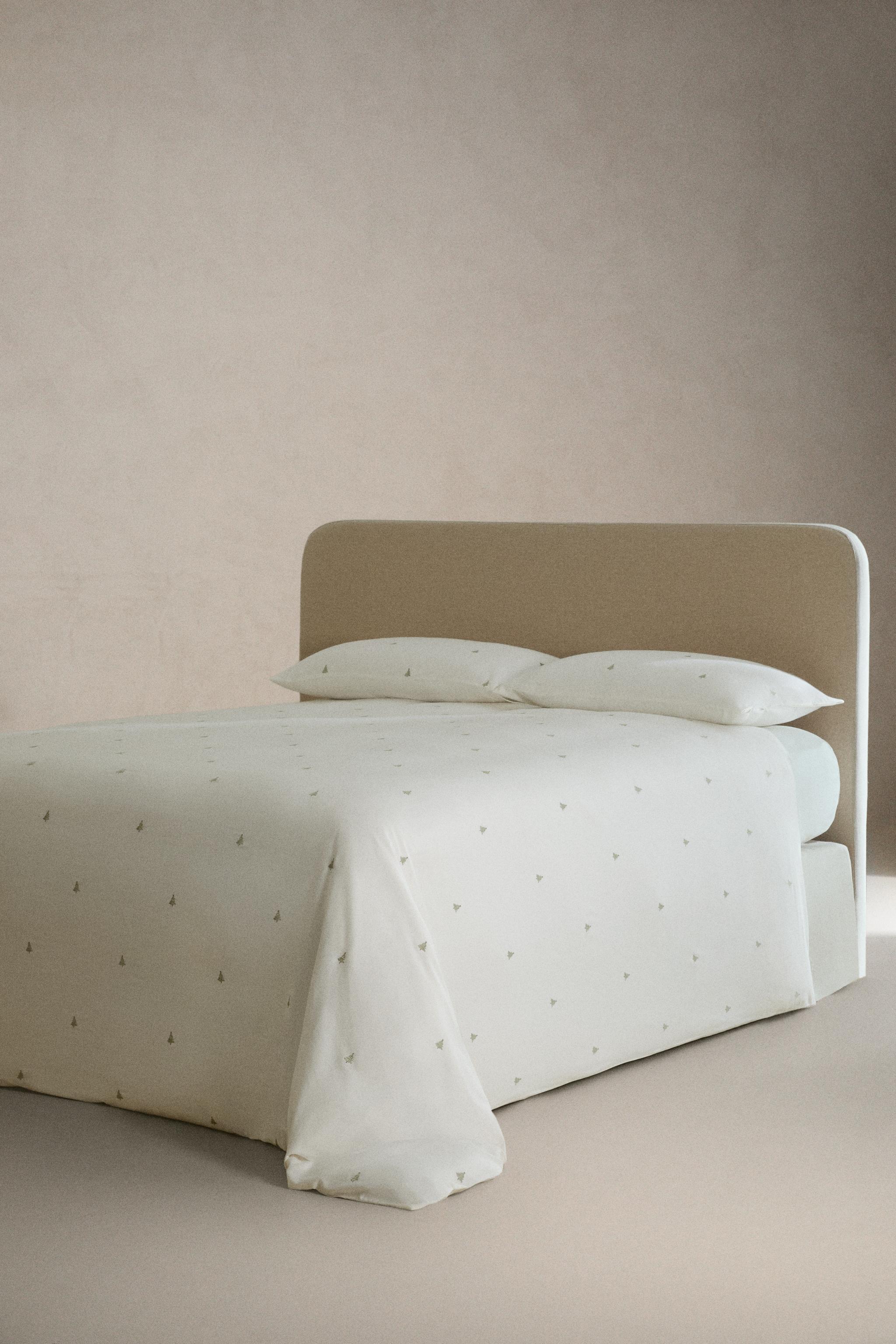 EMBROIDERED SATEEN CHRISTMAS DUVET COVER